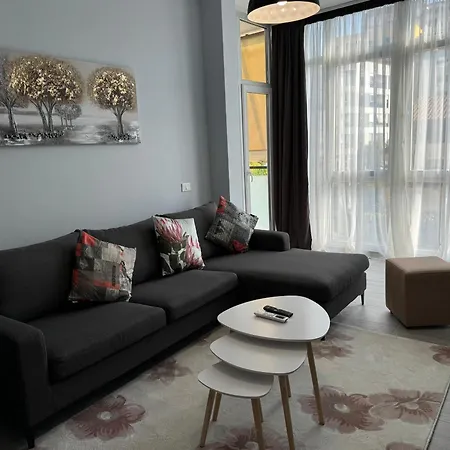 公寓 Sunny Balcony Kika2 地拉那