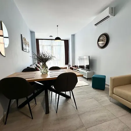 Sunny Balcony Kika2 Apartman Tirana